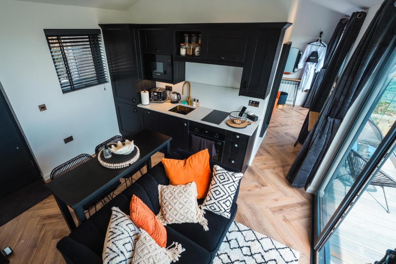 Апартаменты Priory Bay Escapes - Visum Тенби Экстерьер фото